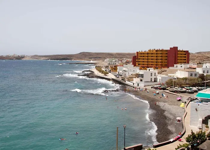 Navy Apartment, El Poris