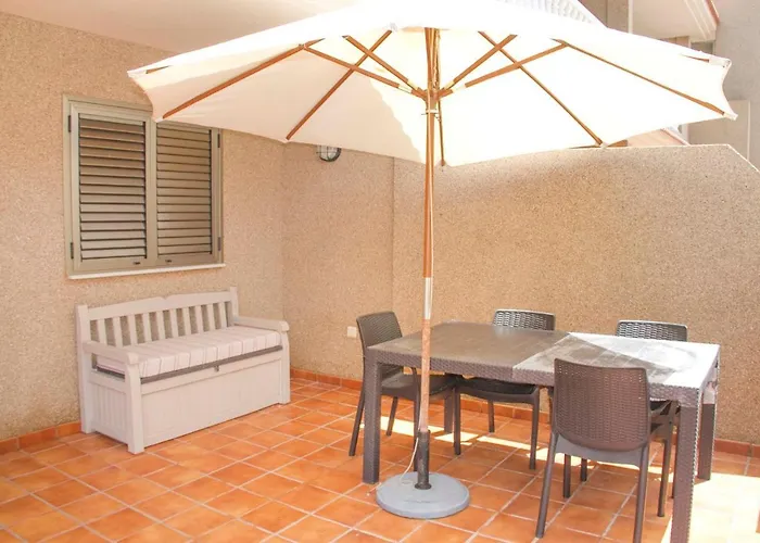 Navy Apartment, El Poris